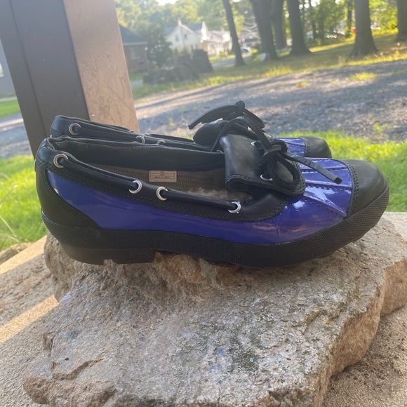 Women’s UGG Moccasins - Size 7 - Picture 2 of 7